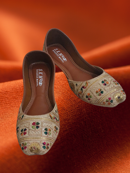 Foot Wear/Khussa Lovers