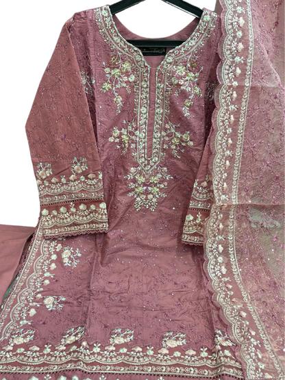 Ready to Wear Embroidered Outfit!